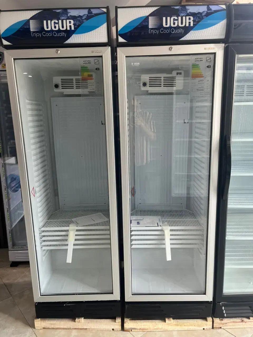 یخچال وفریزر ایستاده وبستنی اوگور|فروشگاه و مغازه|رشت, یخسازی|دیوار