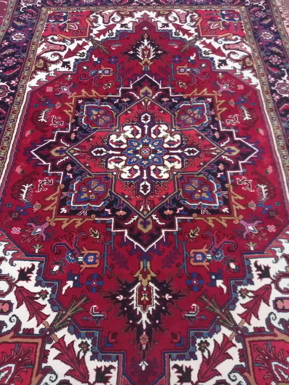 فروش فرش دستباف هریس تاجری|فرش|باسمنج, |دیوار