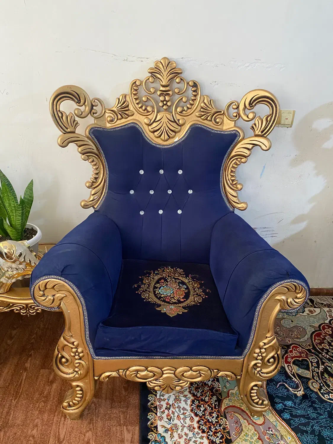 مبل ۹نفره سالم و تمیز|مبلمان خانگی و میز عسلی|شیروان (خراسان), |دیوار