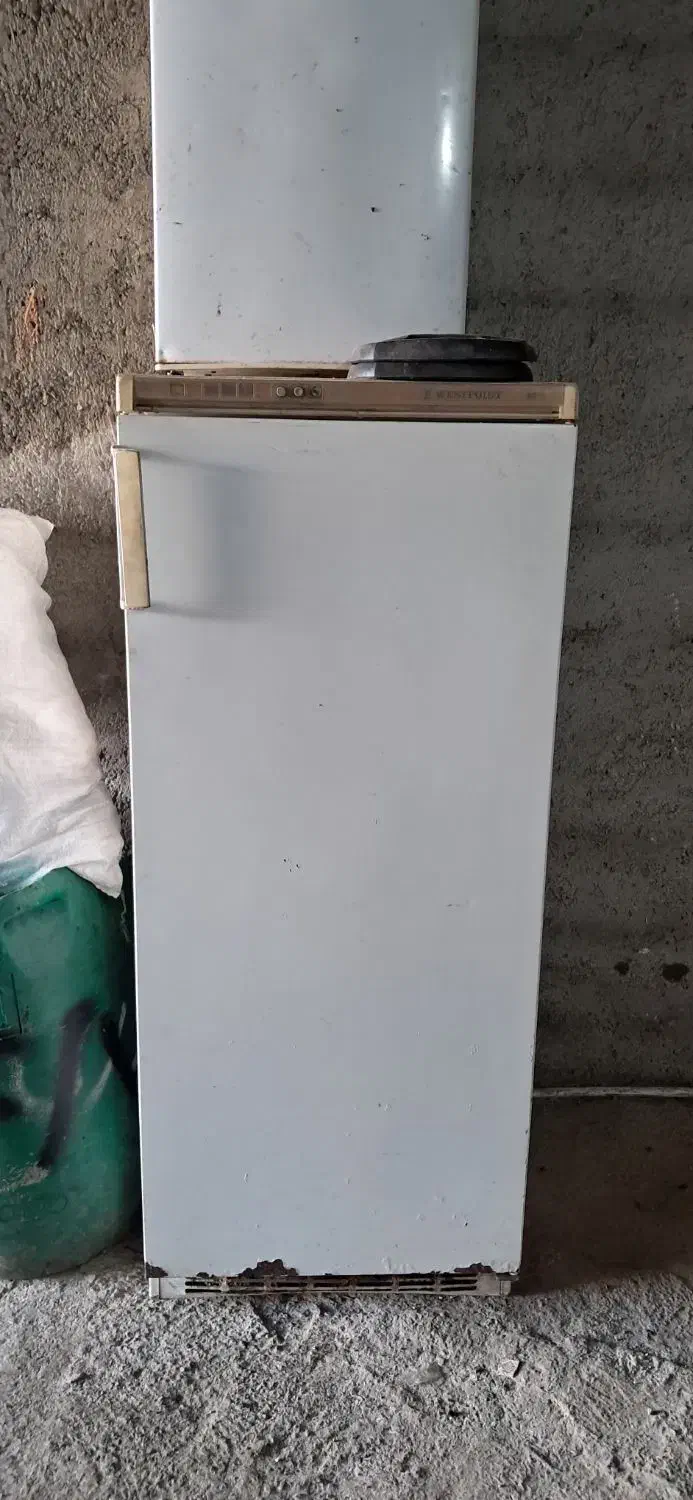 یخچال تمام فریزر و یخچال مینی کوچک|یخچال و فریزر|رشت, سلیمانداراب|دیوار