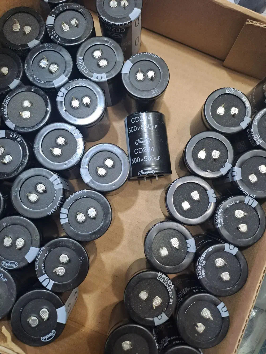 فروش انواع خازن الکترولیت ام کاتی مایلار|قطعات و لوازم جانبی رایانه|تهران, شیخ هادی|دیوار