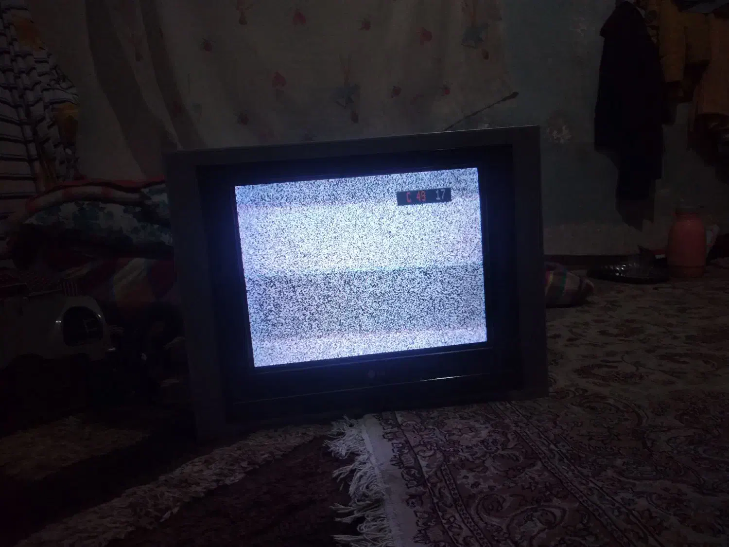 تلوزین|تلویزیون و پروژکتور|رودهن, |دیوار