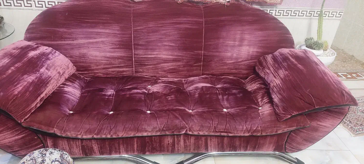 مبل راحتی ۷نفره سالم|مبلمان خانگی و میز عسلی|ورامین, ورامین|دیوار