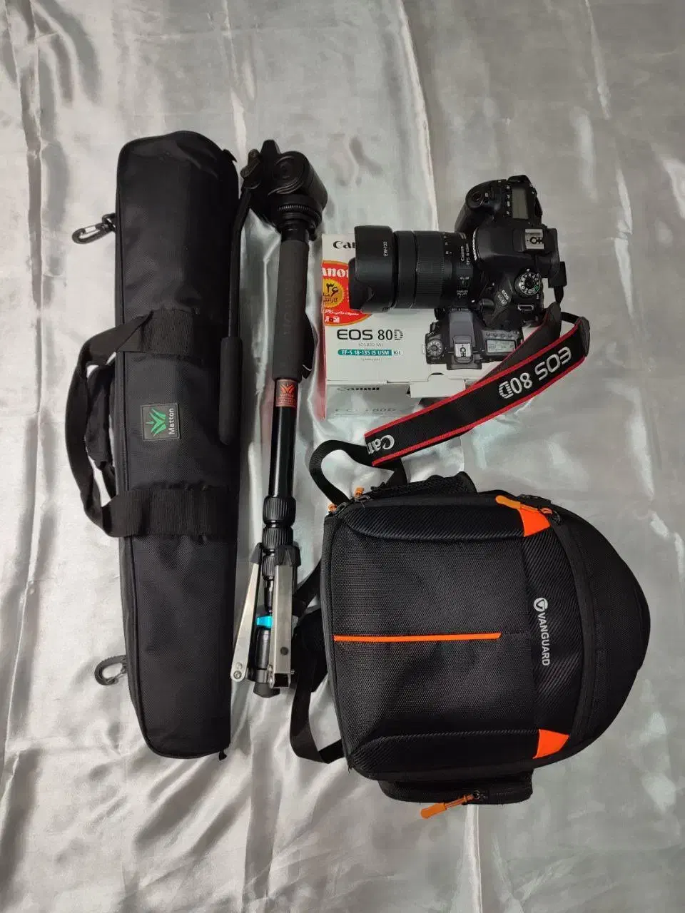 دوربین کانن 80d با لنز 18-135 همراه با پایه|دوربین عکاسی و فیلمبرداری|ارومیه, |دیوار