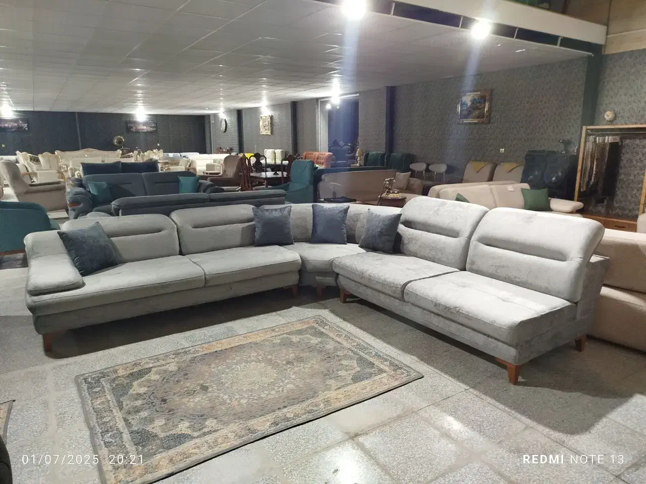 نمایشگاه دایمی و تخصصی مبلمان دلاوران یزد|مبلمان خانگی و میز عسلی|زارچ, |دیوار
