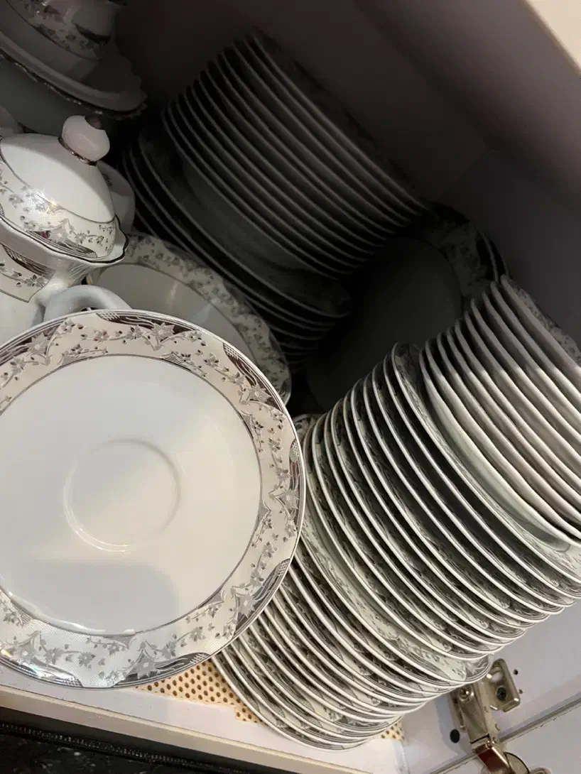 سرویس چینی|ظروف سرو و پذیرایی|قم, انصار‌الحسین|دیوار