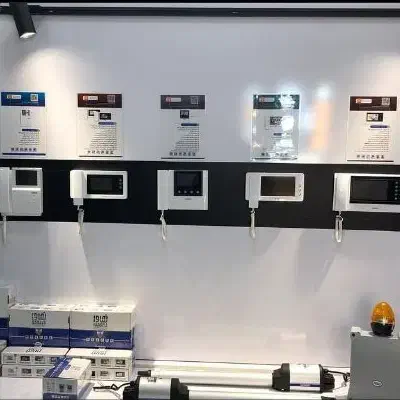 تعمیرات نصب فروش آیفون تصویری دوربین دزدگیر برقکار|خدمات پیشه و مهارت|اصفهان, ملک‌شهر|دیوار