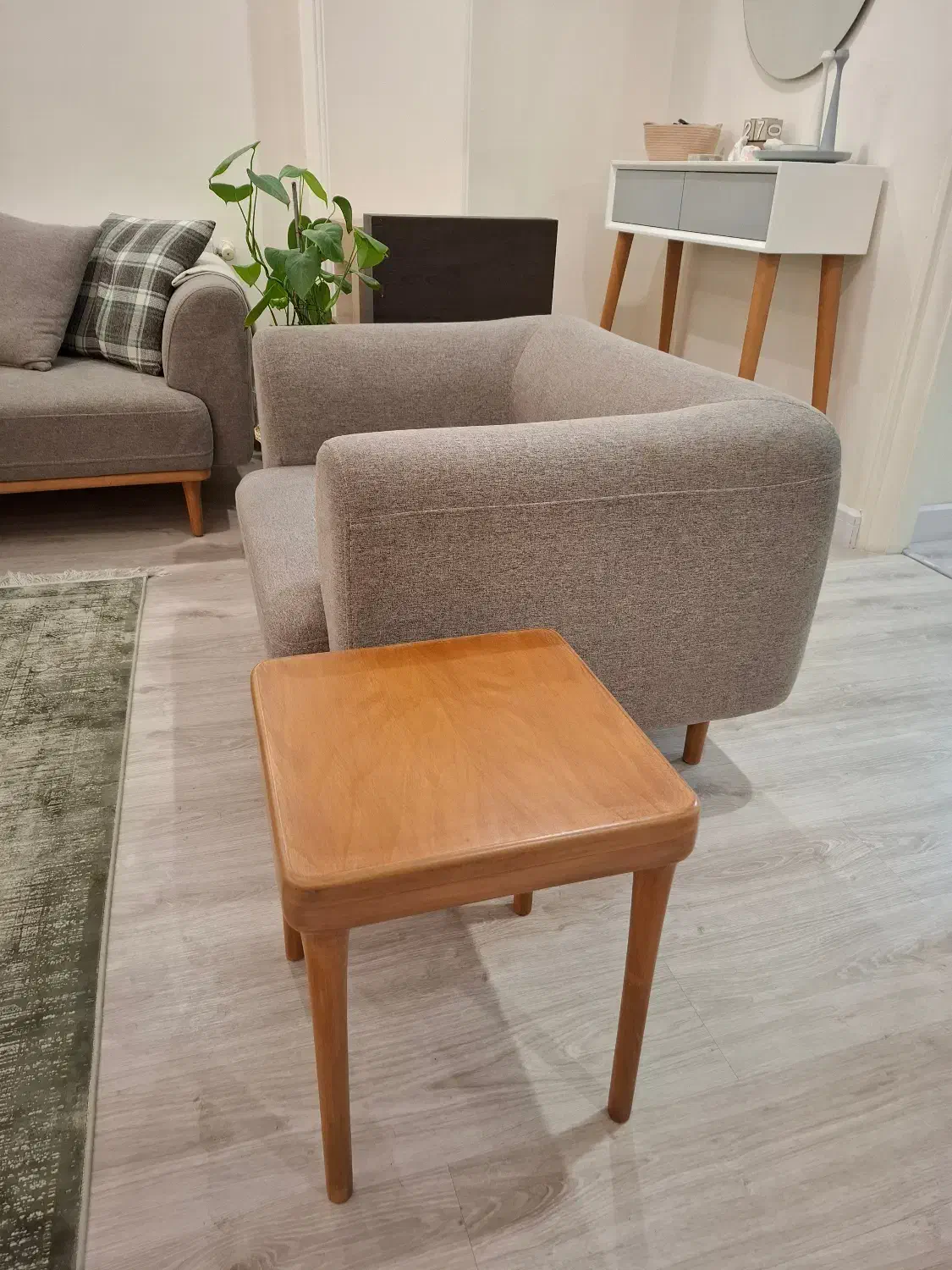 میز  چوبی (راش)وسط مبلی بهمراه یک عدد عسلی|مبلمان خانگی و میز عسلی|تهران, شهرک دریا|دیوار