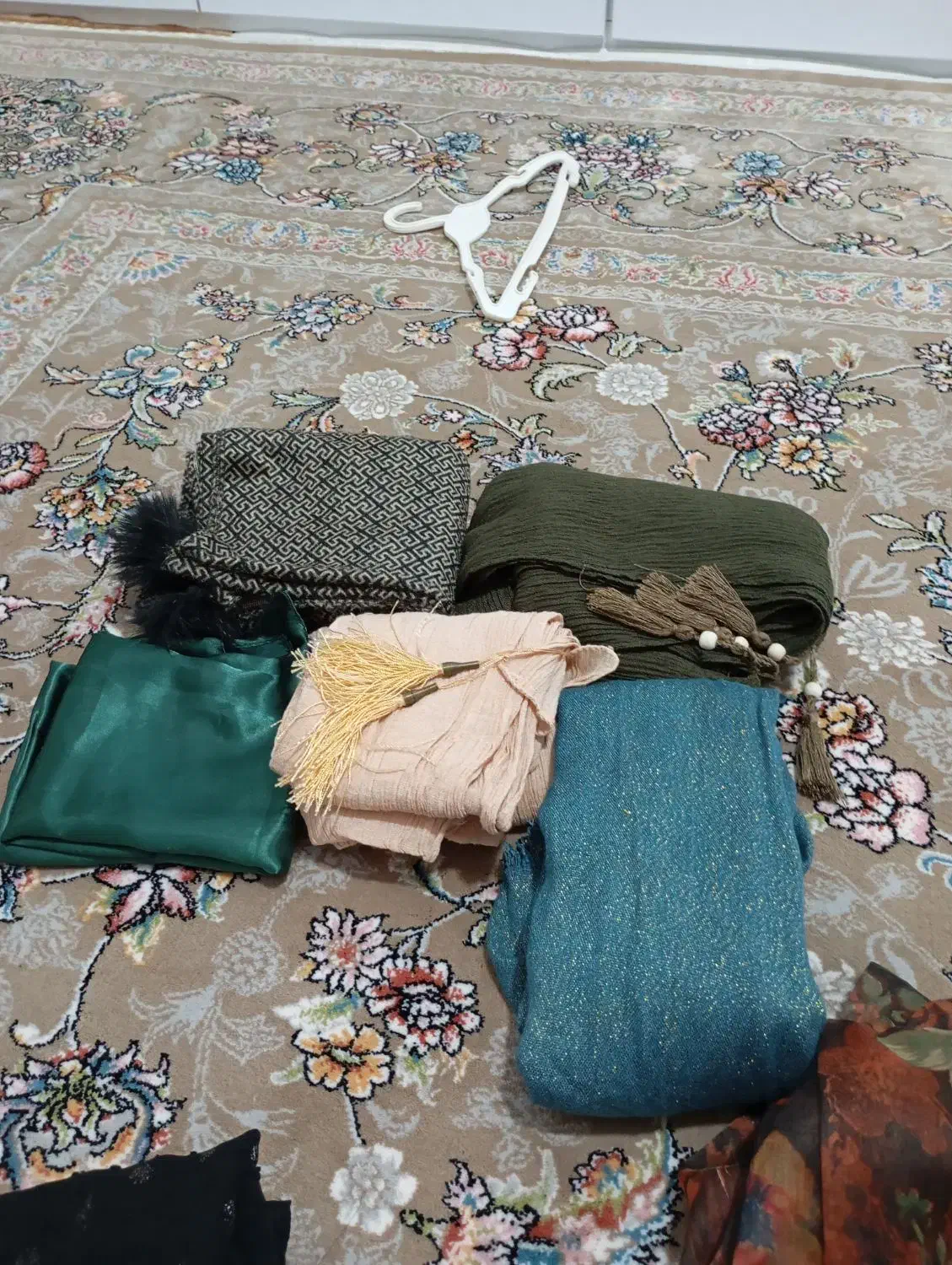 روسرهای فروشی درحدنوجنس های عالی|لباس|جوانرود, |دیوار