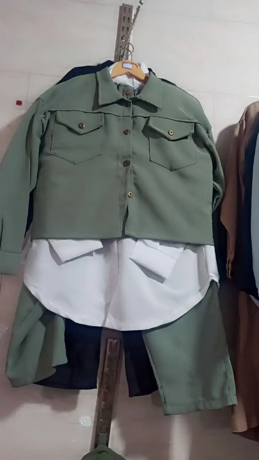 لباس زنانه ب قیمت عمده. ب دلیل تغییر شغل|لباس|اندیمشک, |دیوار