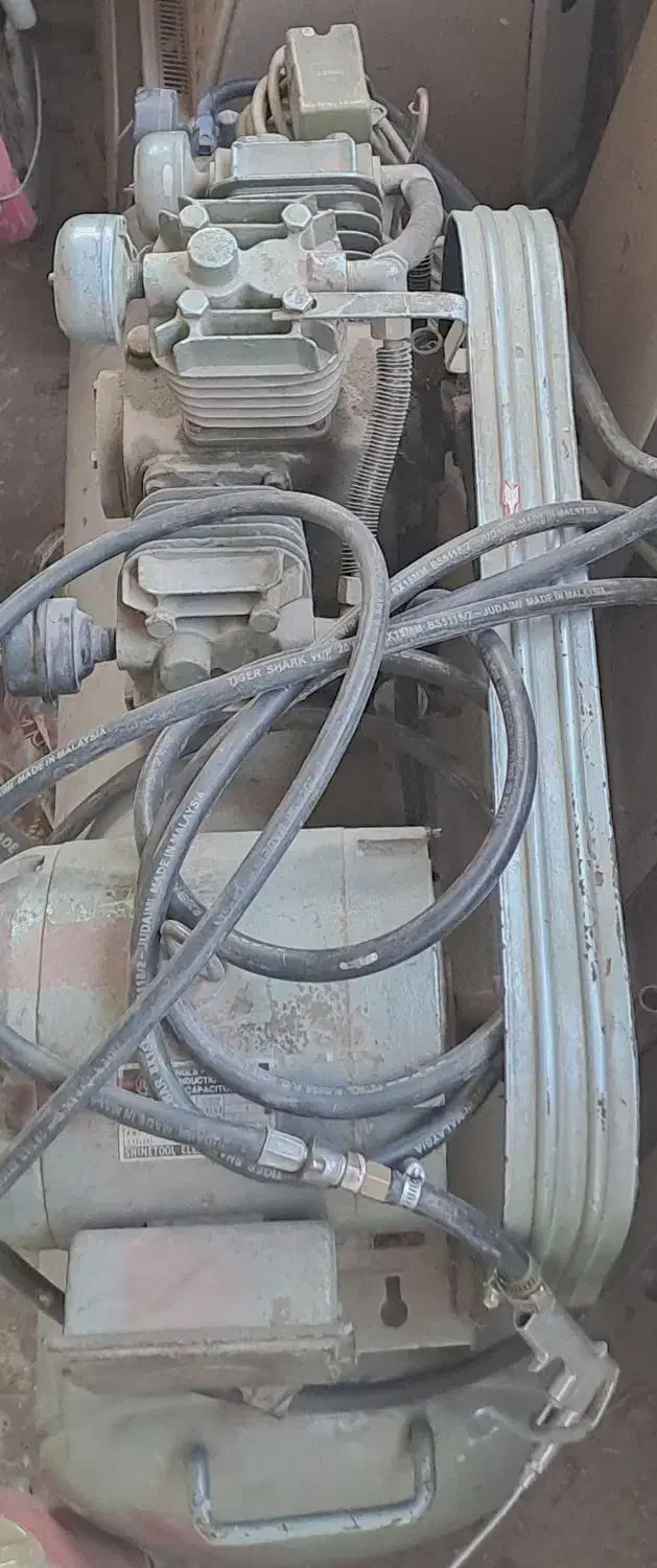 کمپرسور هوا ۲ اسب بخار تکفاز SHINETOOL اصلی|ماشین‌آلات صنعتی|جهرم, |دیوار