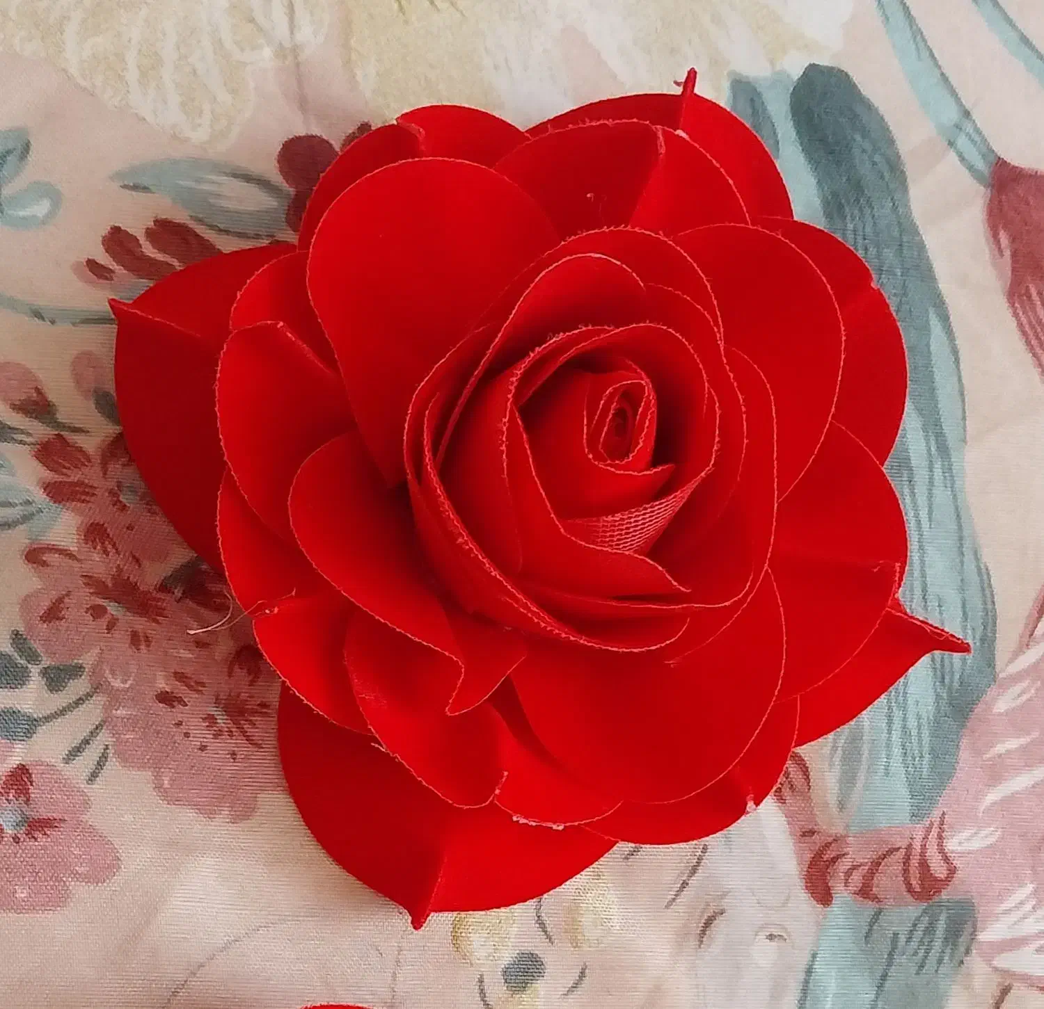 پارچه مخمل ۹ برگ|گل مصنوعی|اراک, |دیوار