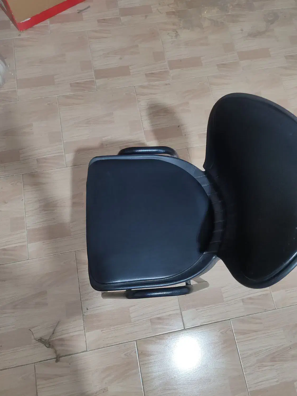 صندلی در حد نو|صندلی و نیمکت|گنبد کاووس, |دیوار