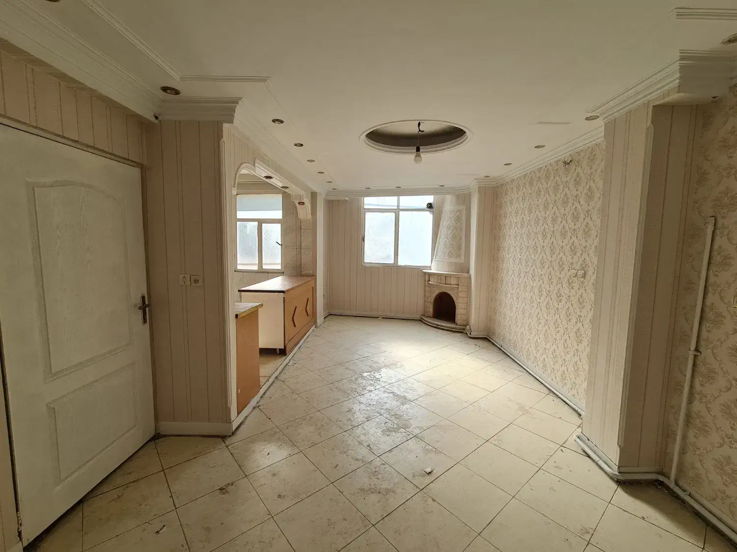 ۶۰ متر در طبقه اول تخلیه رنگ شده