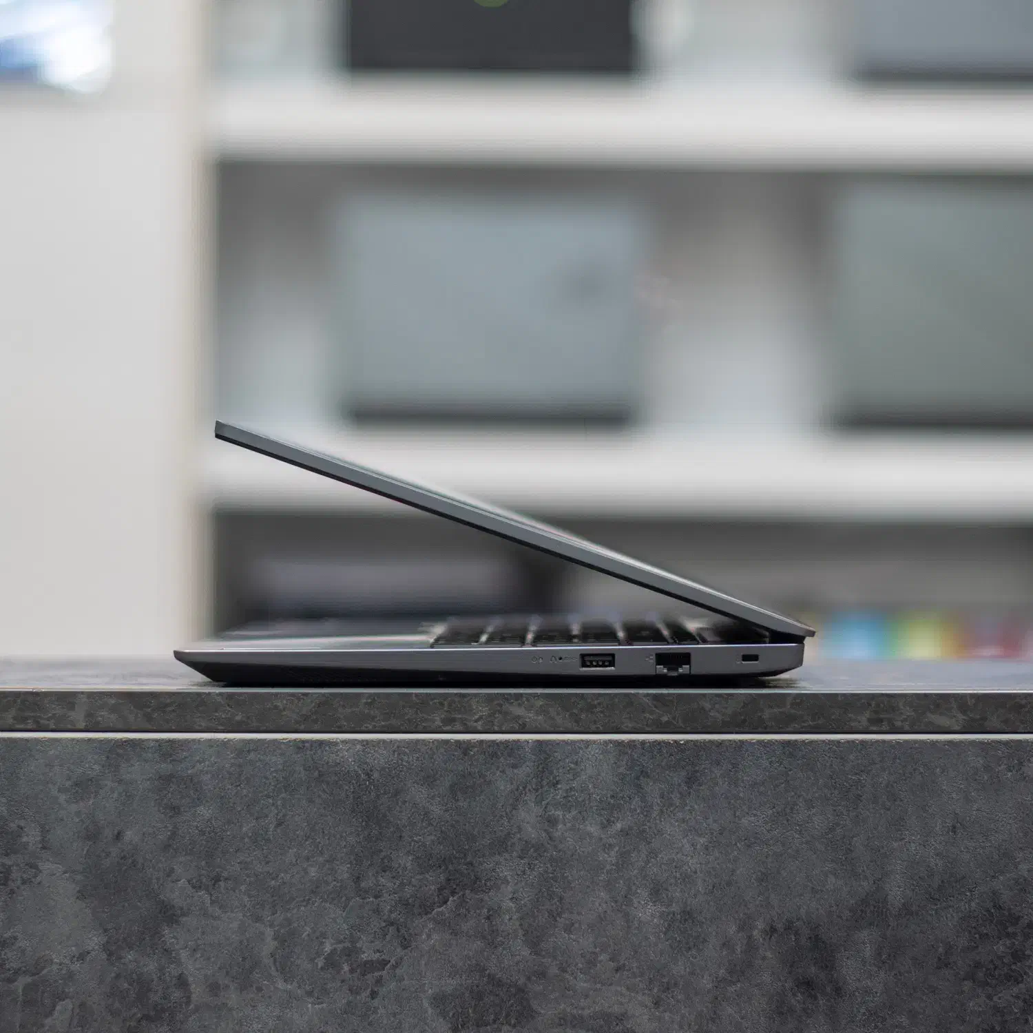 لپتاپ LENOVO نسل 13 با یک ترابایت SSD|رایانه همراه|یزد, |دیوار