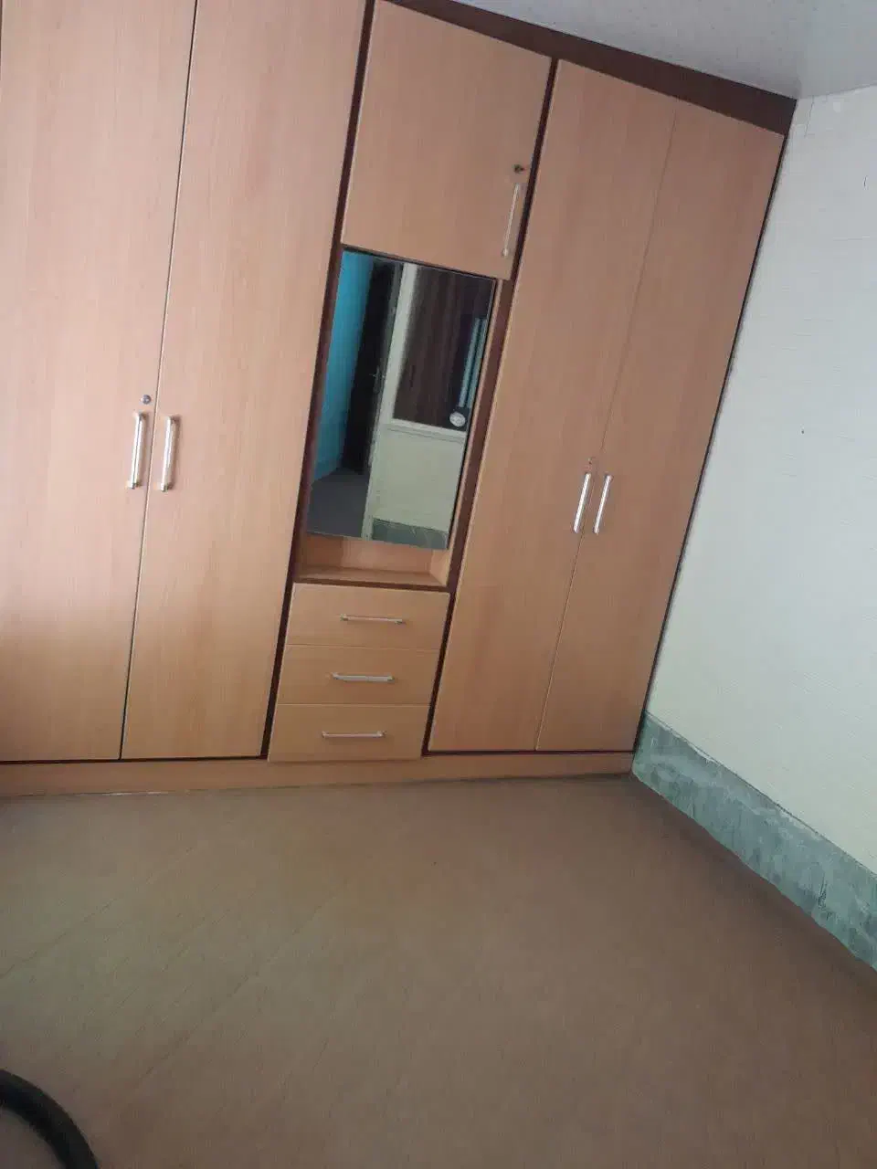 دوخواب طبقه همکف، حیاط اختصاصی، مرکز شهر|فروش آپارتمان|اصفهان, لنبان|دیوار