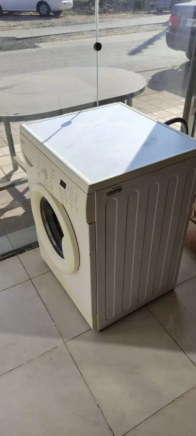 لباسشویی 7کیلویی  تمام اتومات الی جی درحدنو 8200|ماشین لباسشویی و خشک‌کن لباس|لنگرود, |دیوار