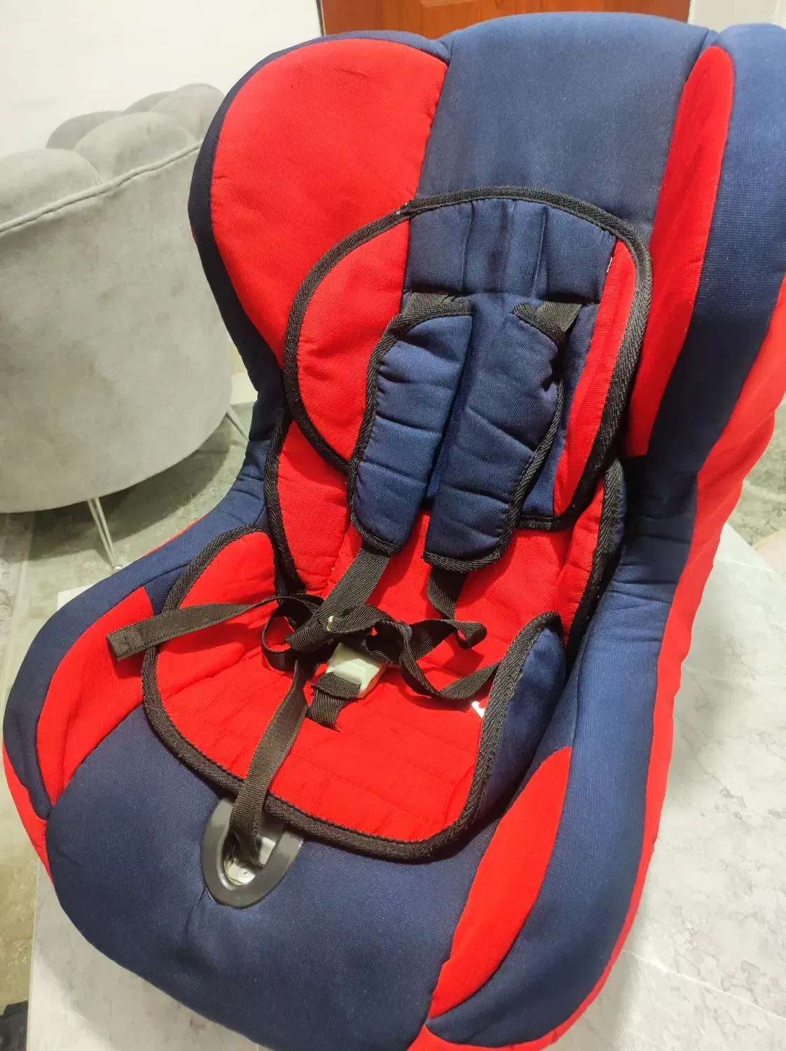 صندلی ماشین درحد نو|تخت و صندلی بچه|رباطکریم, رباطکریم|دیوار