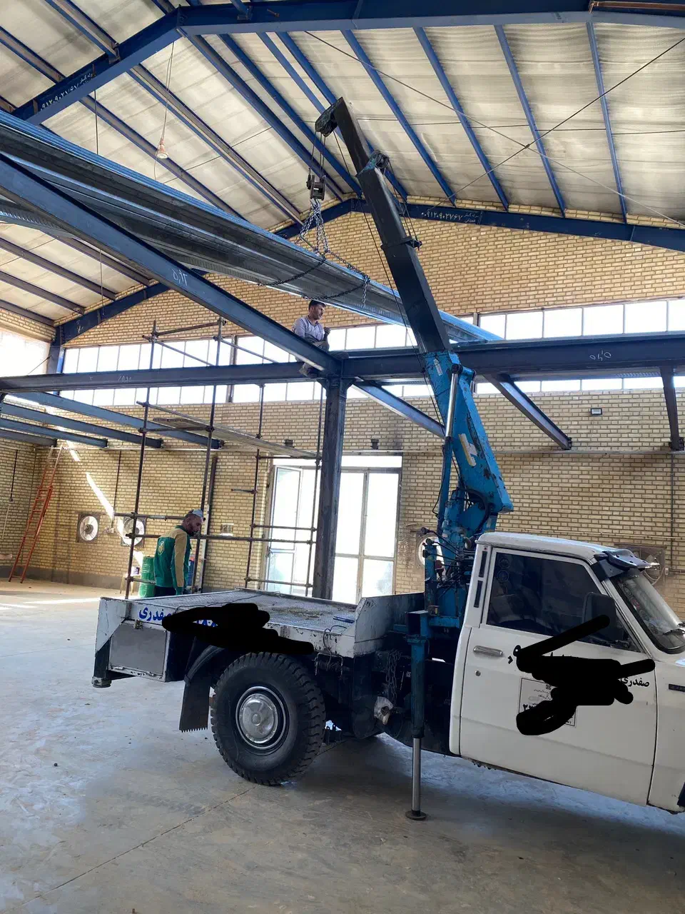 جرثقیل نیسان ۲تن کفی(شبانه روزی)|خدمات حمل و نقل|همدان, |دیوار