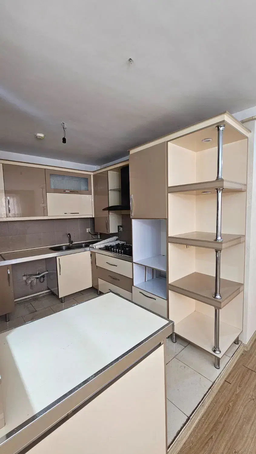 بر اتوبان اصلی مجتمع شهریار سندار|فروش آپارتمان|سهند, |دیوار