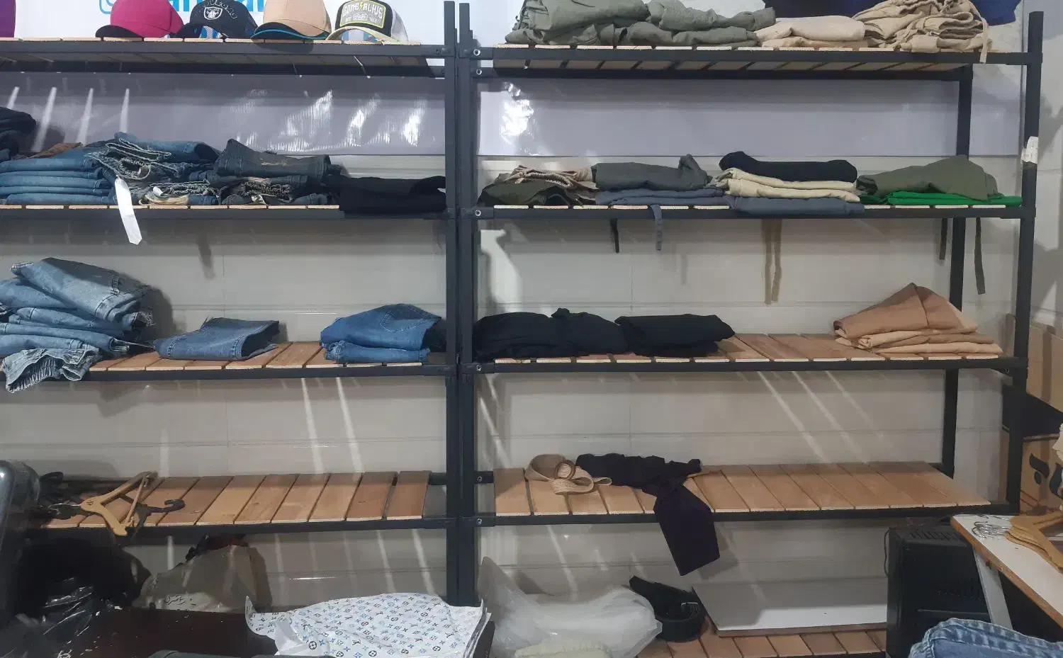 آینه قفسه ویترین اتاق پرو ستون های۳متری(یکجا) فروش|فروشگاه و مغازه|گلستان (تهران), |دیوار