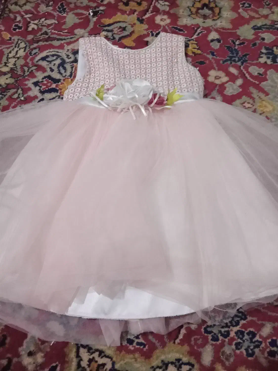 لباس مجلسی دخترانه|کفش و لباس بچه|قم, قلعه کامکار|دیوار