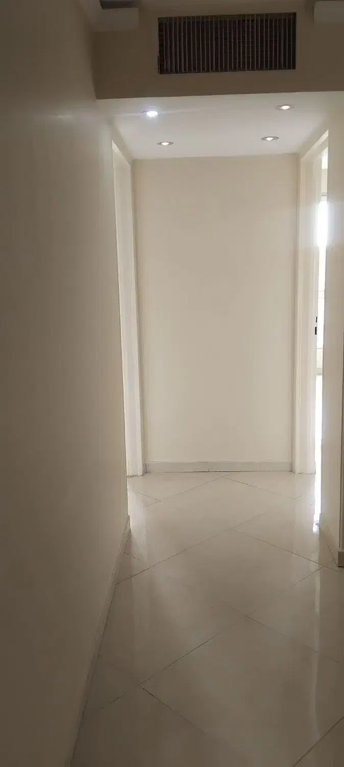 ۱۲۰ متر ، دو خوابه ، فول امکانات ، عادل و زرین