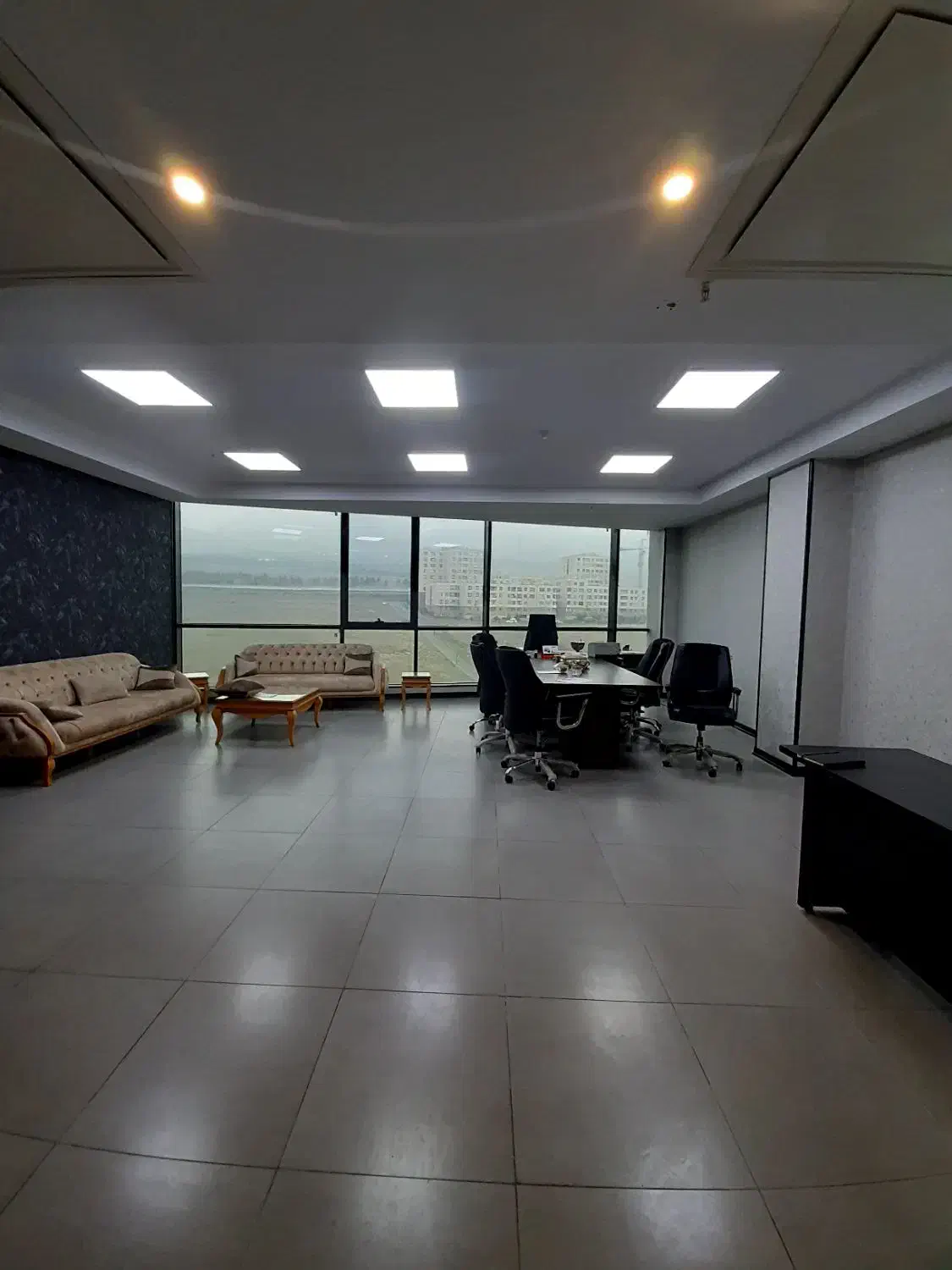 فروش سند اداری 1500 متر مجتمع برند دریاچه چیتگر|فروش دفتر کار، اتاق اداری، مطب|تهران, گلستان (شهرک راه آهن)|دیوار