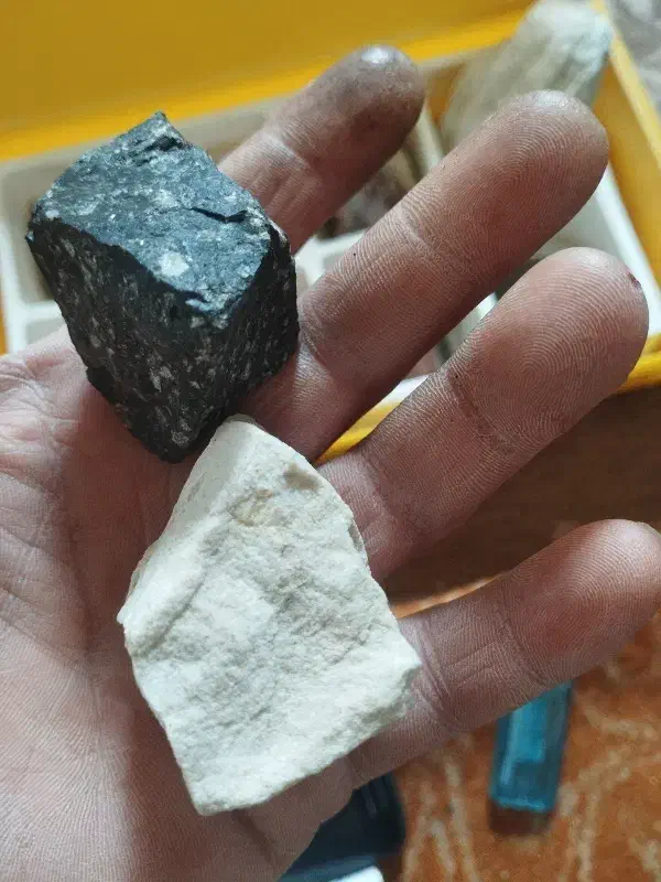 سنگهای ارزشی|کلکسیون اشیاء عتیقه|نوشین شهر, |دیوار