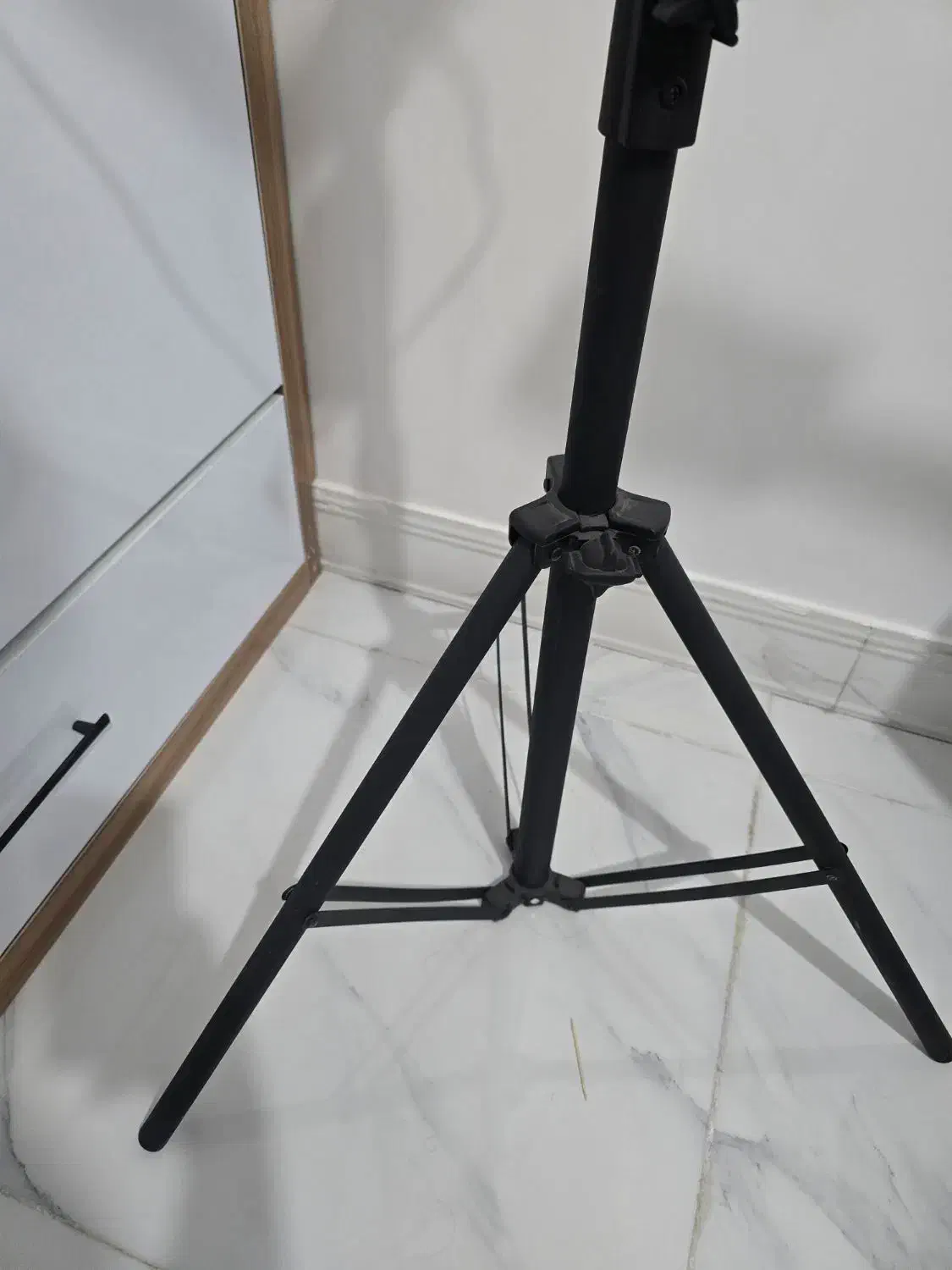 رینگ لایت با سه پایه ی حرفه‌ای|دوربین عکاسی و فیلم‌برداری|خرم‌آباد, |دیوار