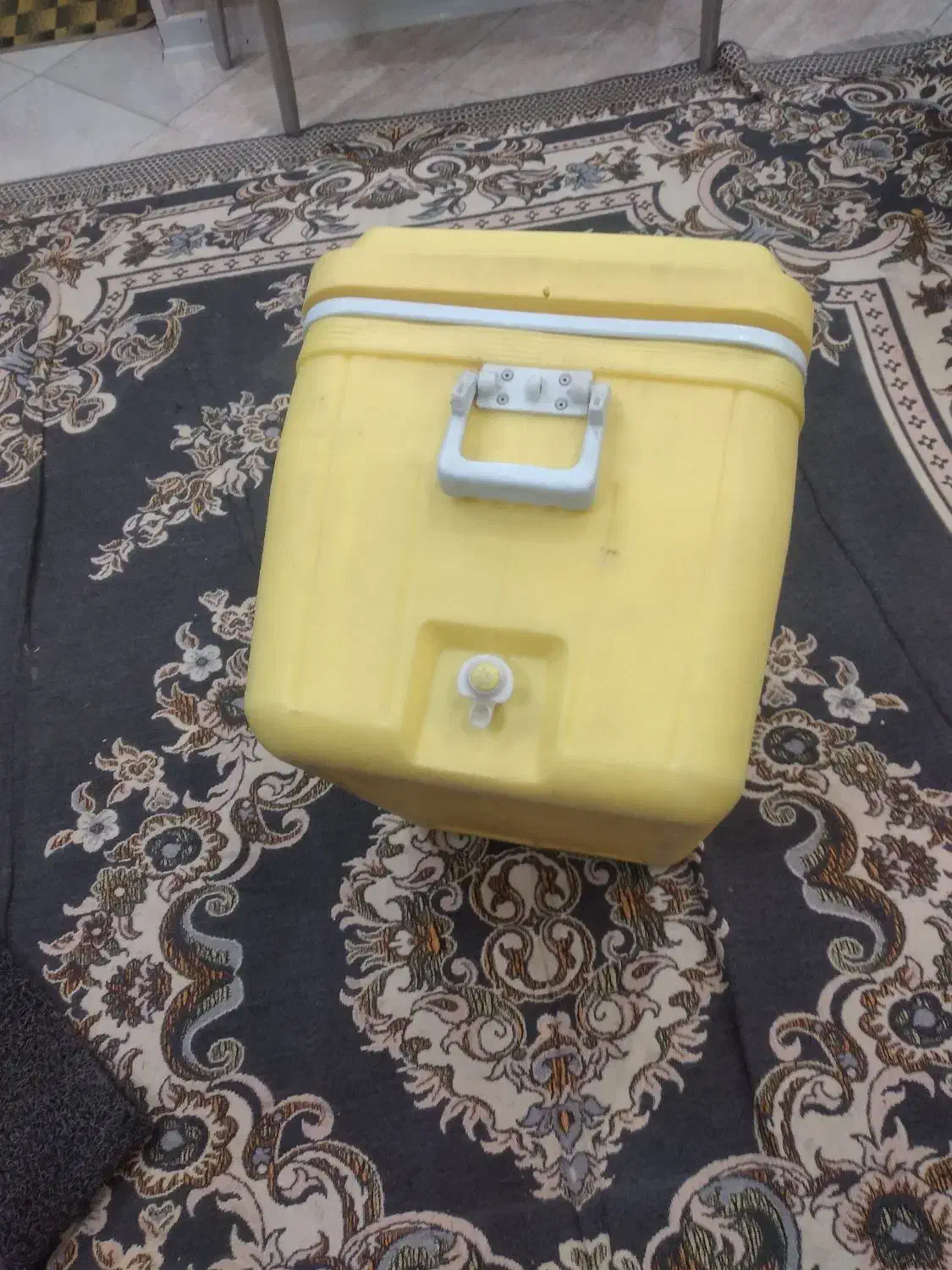 یخدان ۶۰ لیتری در حد نو فقط ۱۵۰۰ هزار تومان|یخچال و فریزر|مشهد, رضاشهر|دیوار