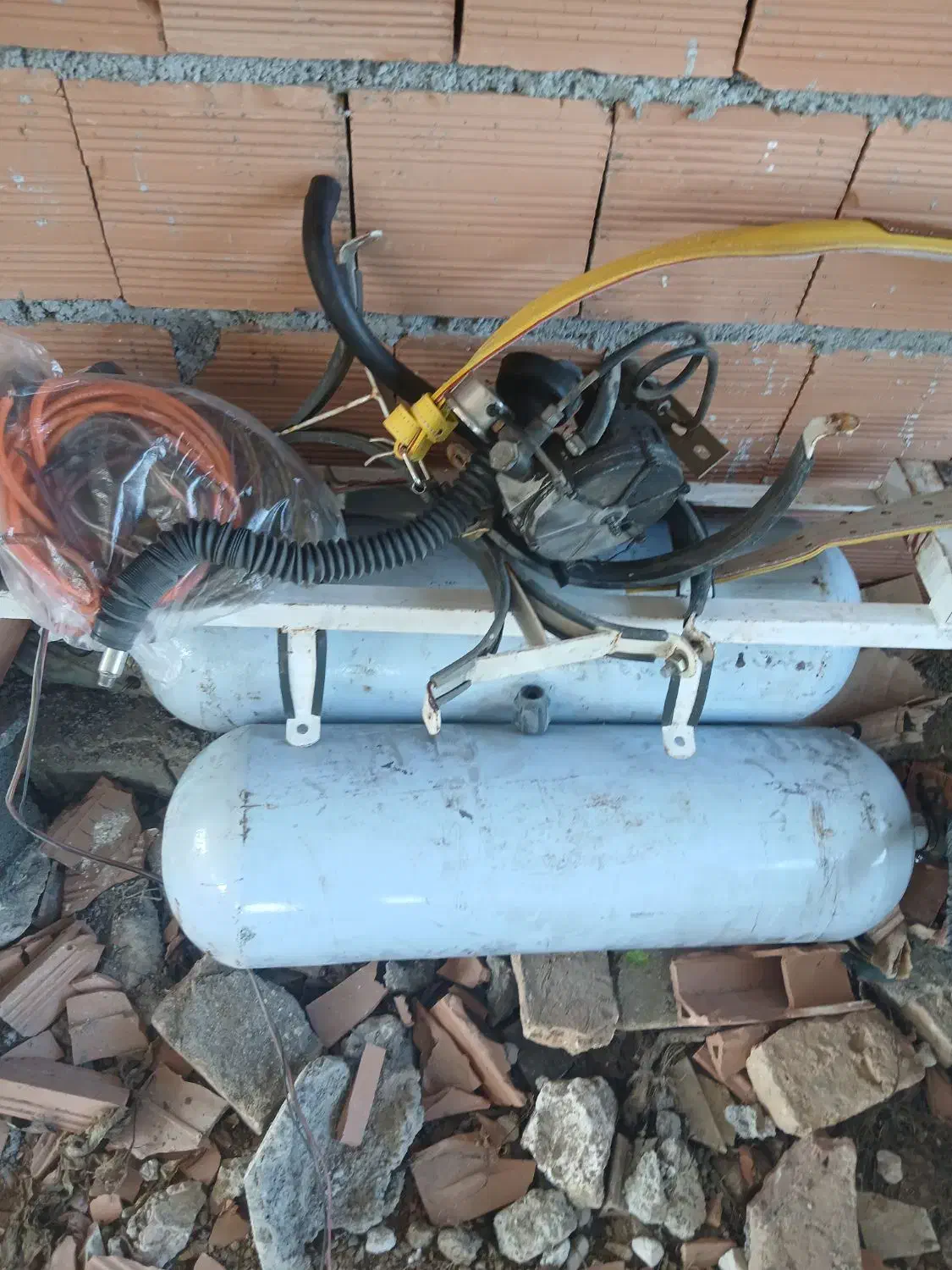 دو عدد کپسول گاز با تمام امکانات|ابزارآلات|چالوس, |دیوار