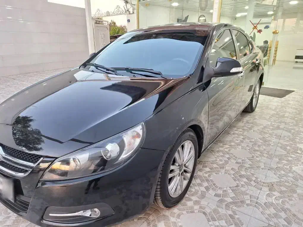 جک j ۵|خودرو سواری و وانت|لاهیجان, انقلاب|دیوار