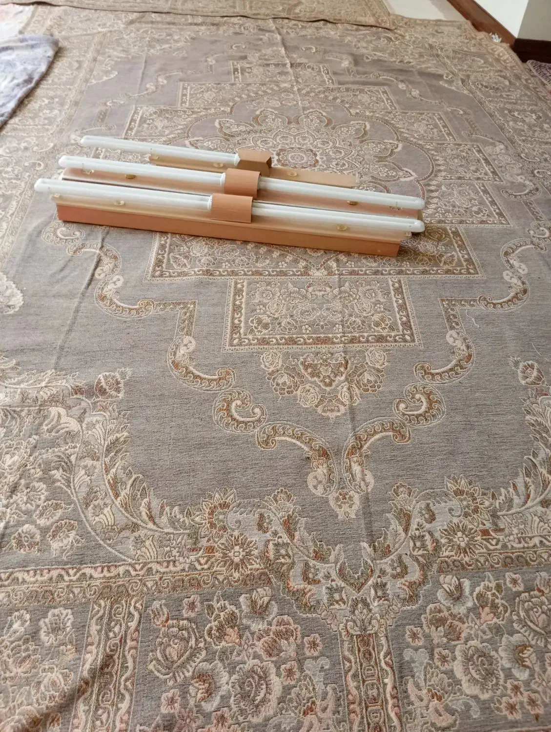 قاب مهتابی بالامپ کامل سالم|لامپ و چراغ|اصفهان, برازنده|دیوار