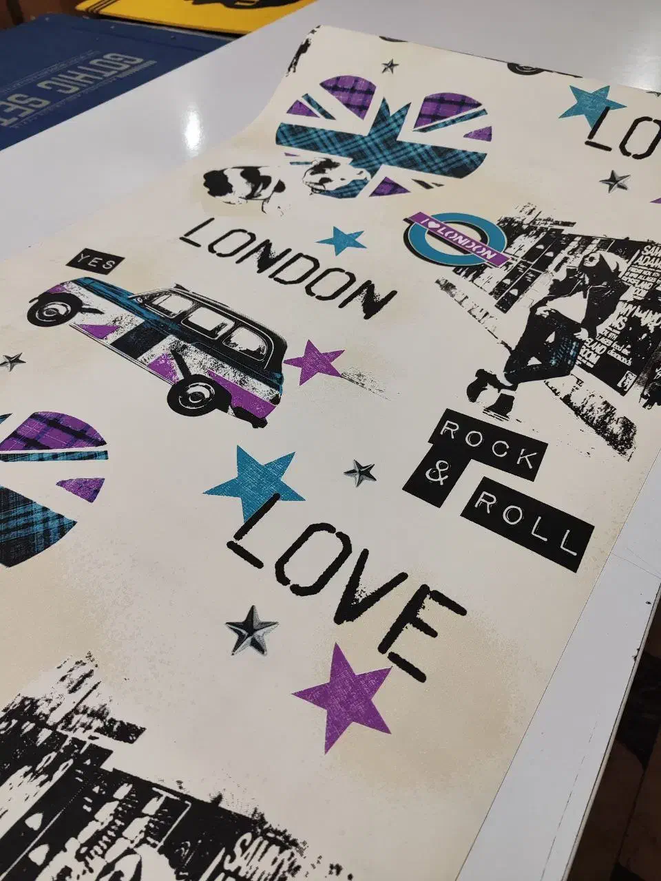 فروش کاغذ دیواری و نصب کاغذ دیواری|خدمات پیشه و مهارت|دوگنبدان, |دیوار