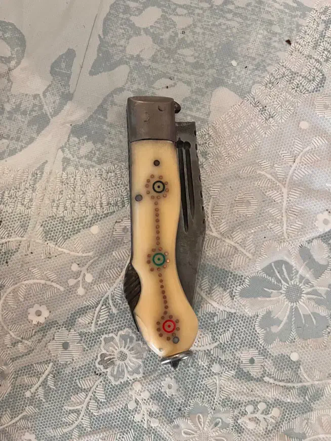 چاقو بابا|کلکسیون اشیاء عتیقه|باسمنج, |دیوار