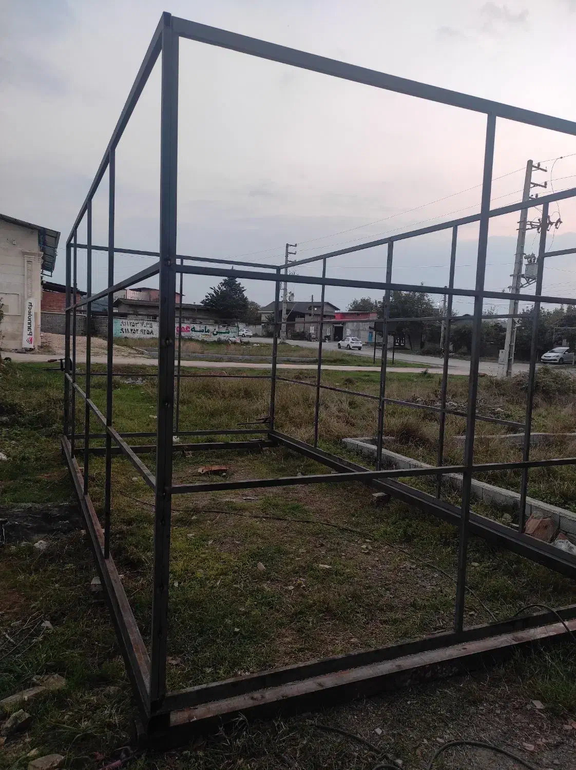 جوشکاری ساخت انواع سازه فلزی و تخریب|خدمات پیشه و مهارت|ساری, |دیوار