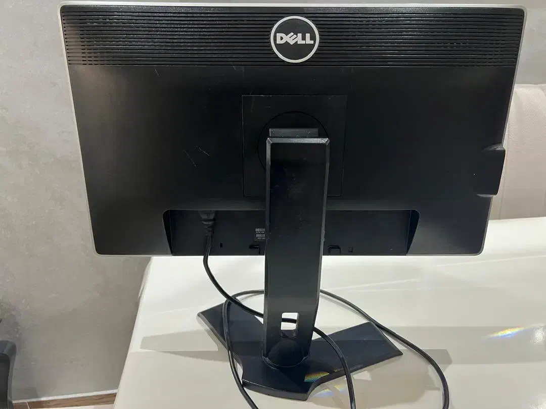 مانیتور برند dell|قطعات و لوازم جانبی رایانه|فردیس, منظریه|دیوار