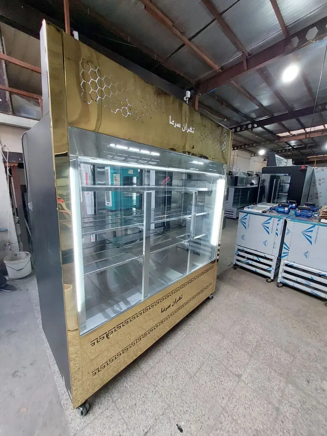یخچال ایستاده ویترینی صندوق دار|کافی‌شاپ و رستوران|مشهد, فدک|دیوار