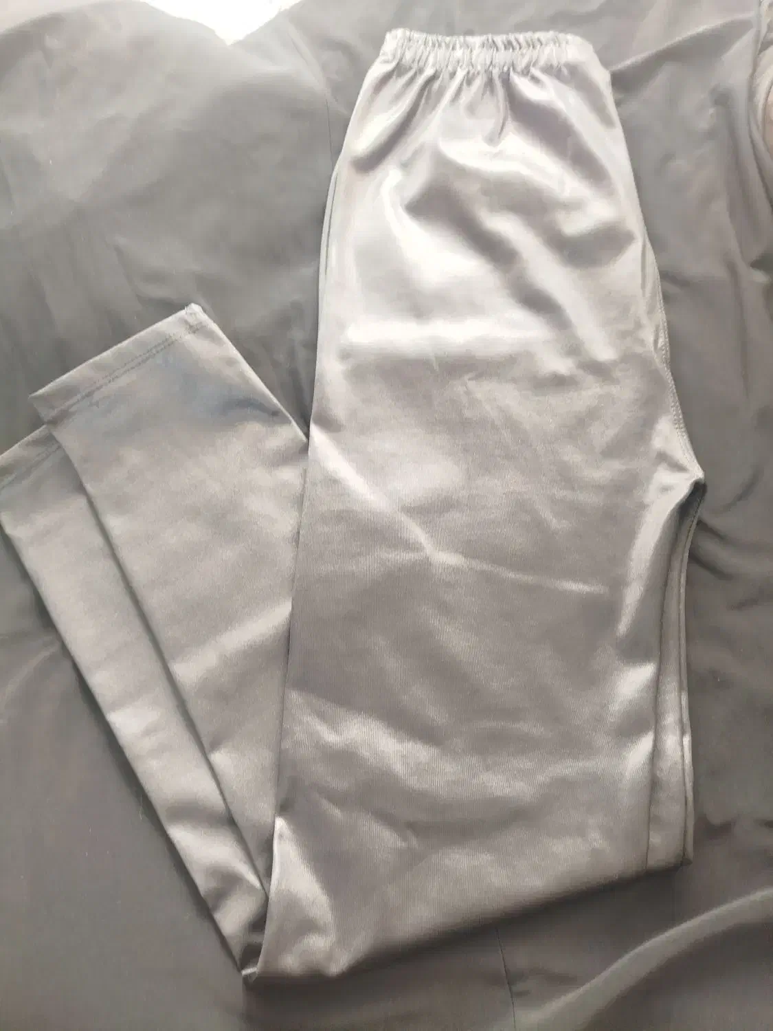 لباس|لباس|بندر انزلی, استادیوم|دیوار