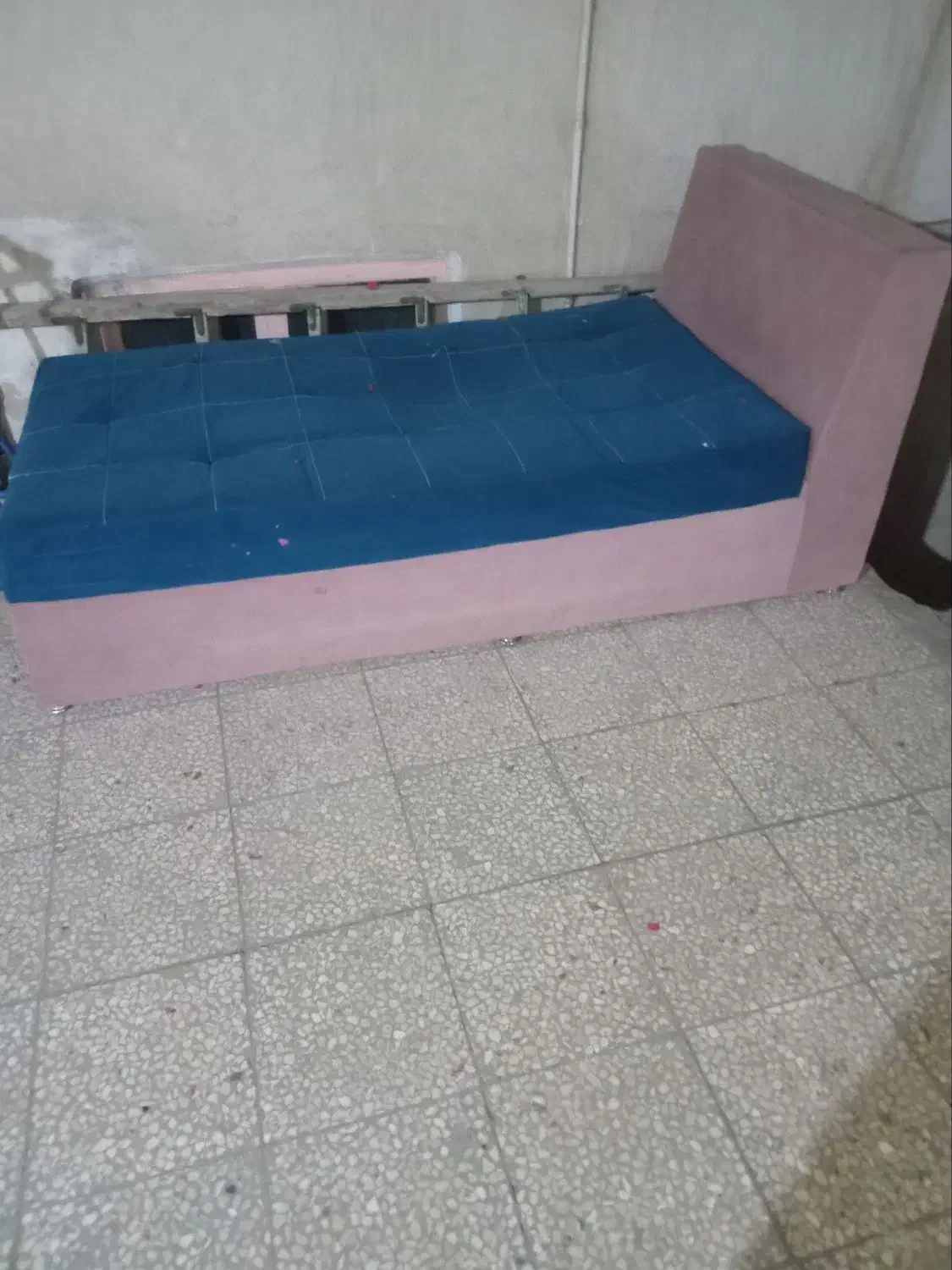 تختخواب|تخت و سرویس خواب|قم, نخودی|دیوار