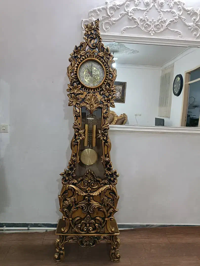 ساعت ایستاده در حدنو بسیار شیک|ساعت دیواری و تزئینی|ورامین, ورامین|دیوار