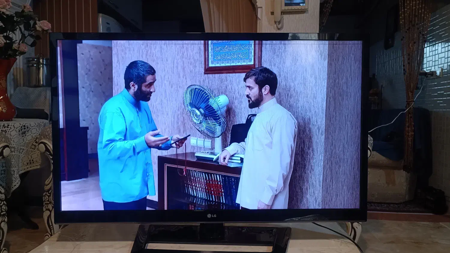 تلویزیون ۴۲ اینچ ال جی|تلویزیون و پروژکتور|بابلسر, |دیوار