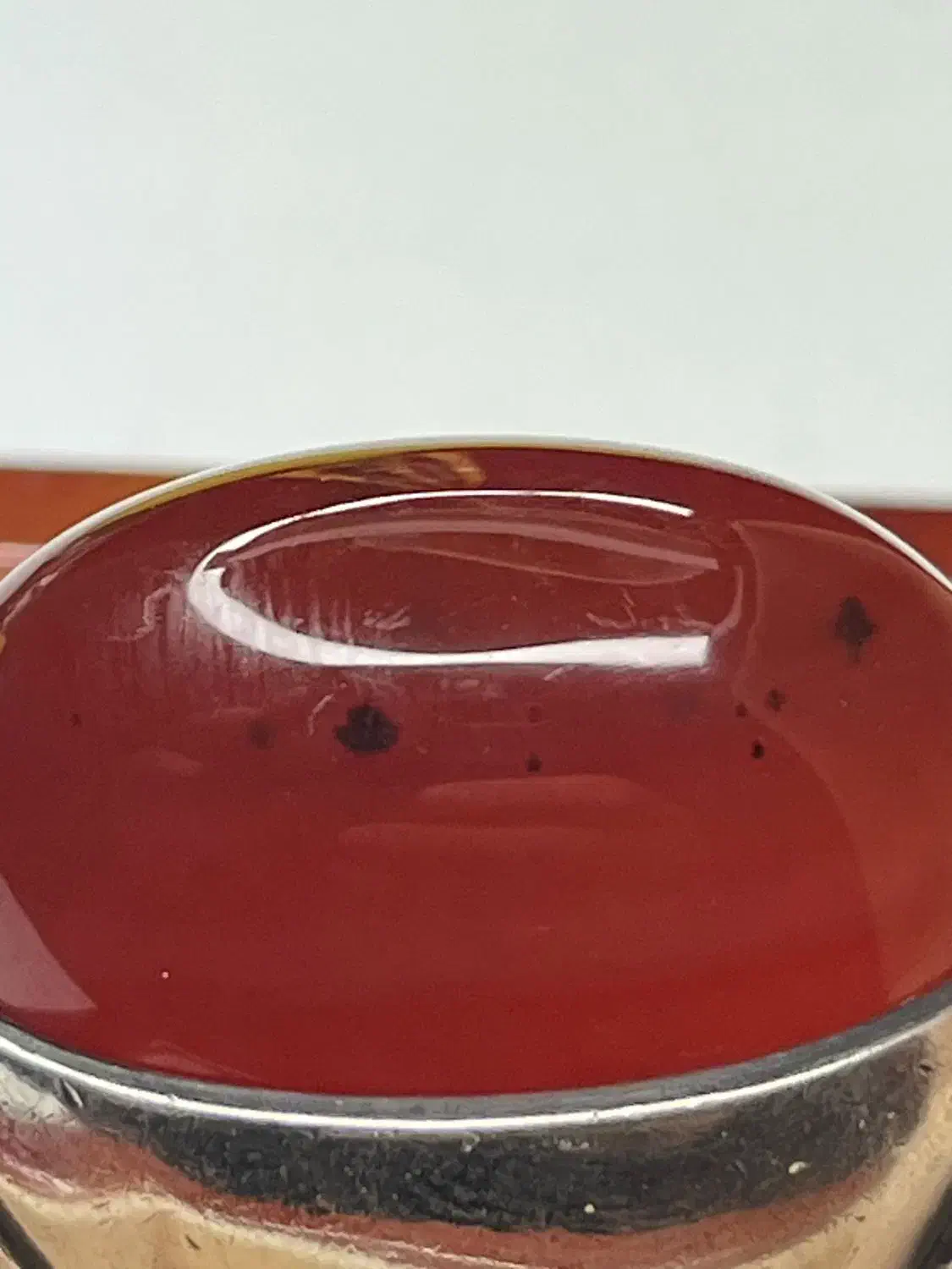 عقیق یمنی کهنه|جواهرات|ری, بی‌بی شهر بانو|دیوار