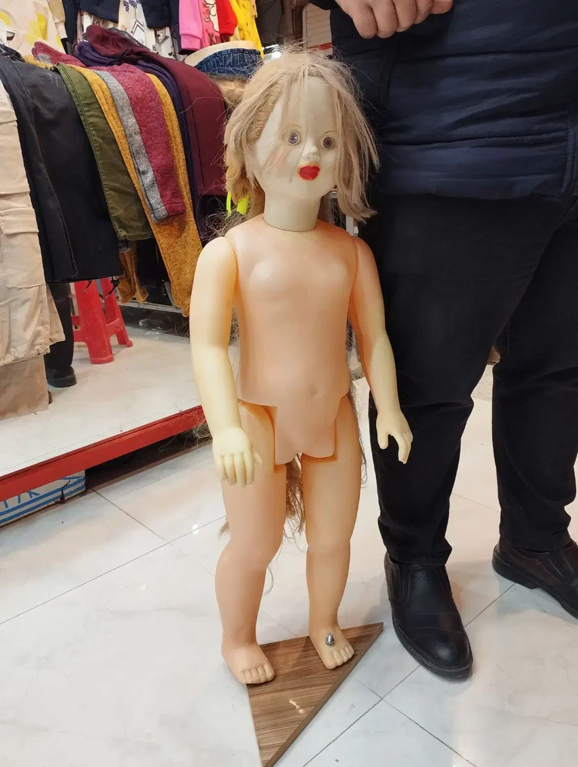 فروش تعدادی مانکن بچگانه|فروشگاه و مغازه|کازرون, |دیوار