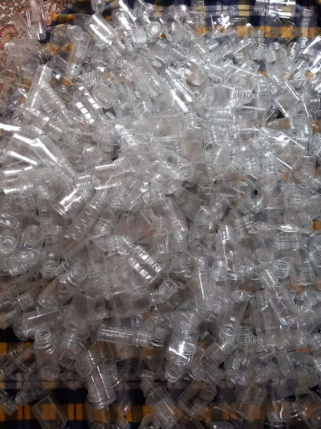 ظرف پلاستیکی|ظروف نگهدارنده، پلاستیکی، یک‌بارمصرف|قم, قم نو|دیوار