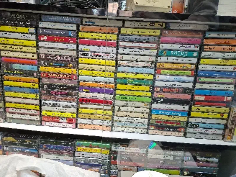 فروش انواع نوار کاست سی دی  اورجینال و شرکتی|فیلم و موسیقی|تهران, راه آهن|دیوار