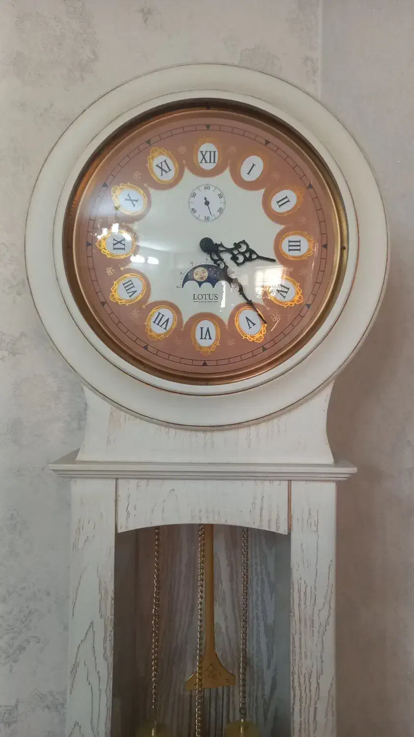 ساعت ایستاده|ساعت دیواری و تزئینی|قدس, شهر‌قدس|دیوار