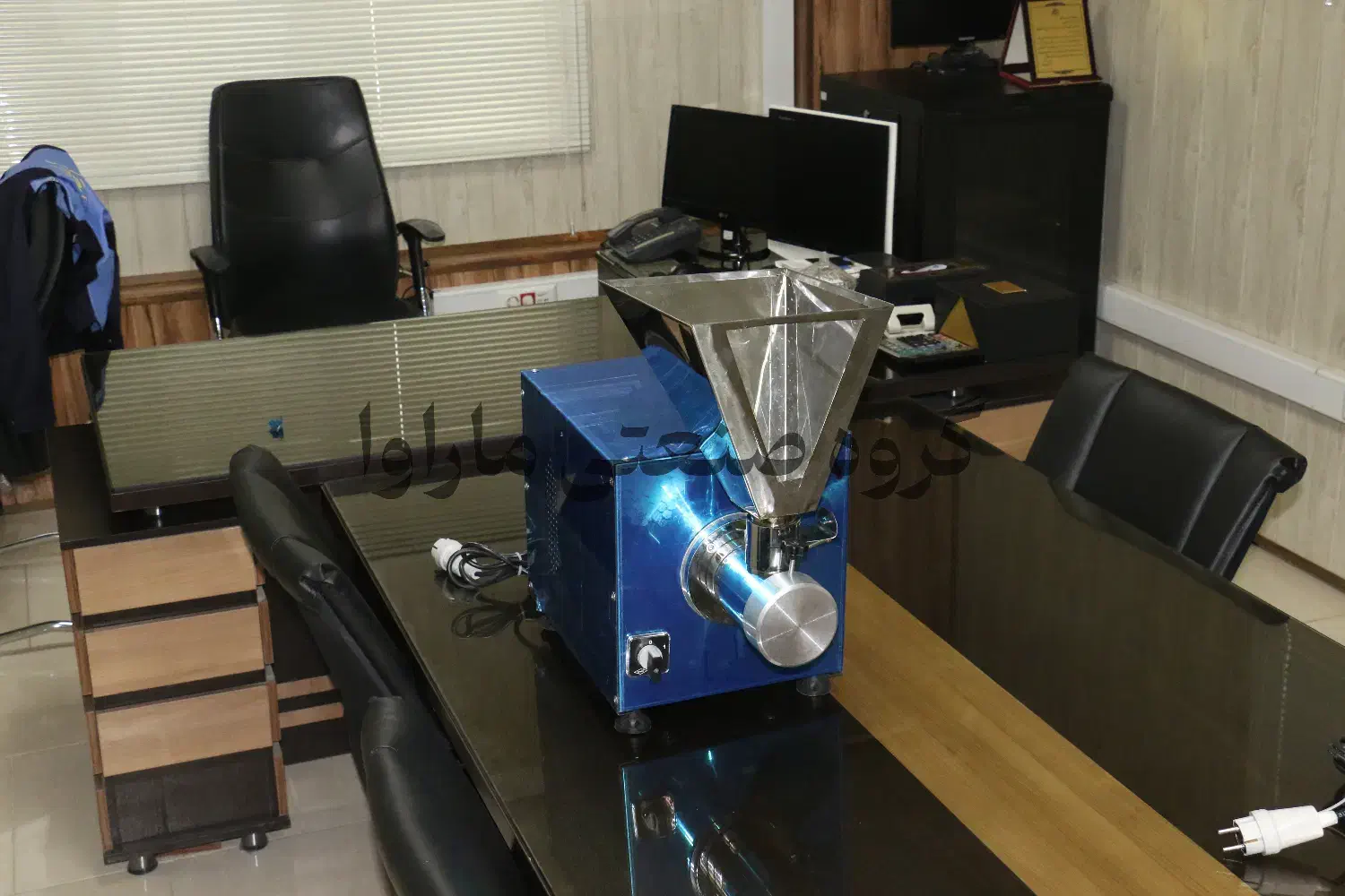 دستگاه کره گیر ارده بادام زمینی فندق مغزیجات گیری|ماشینآلات صنعتی|سنندج, |دیوار