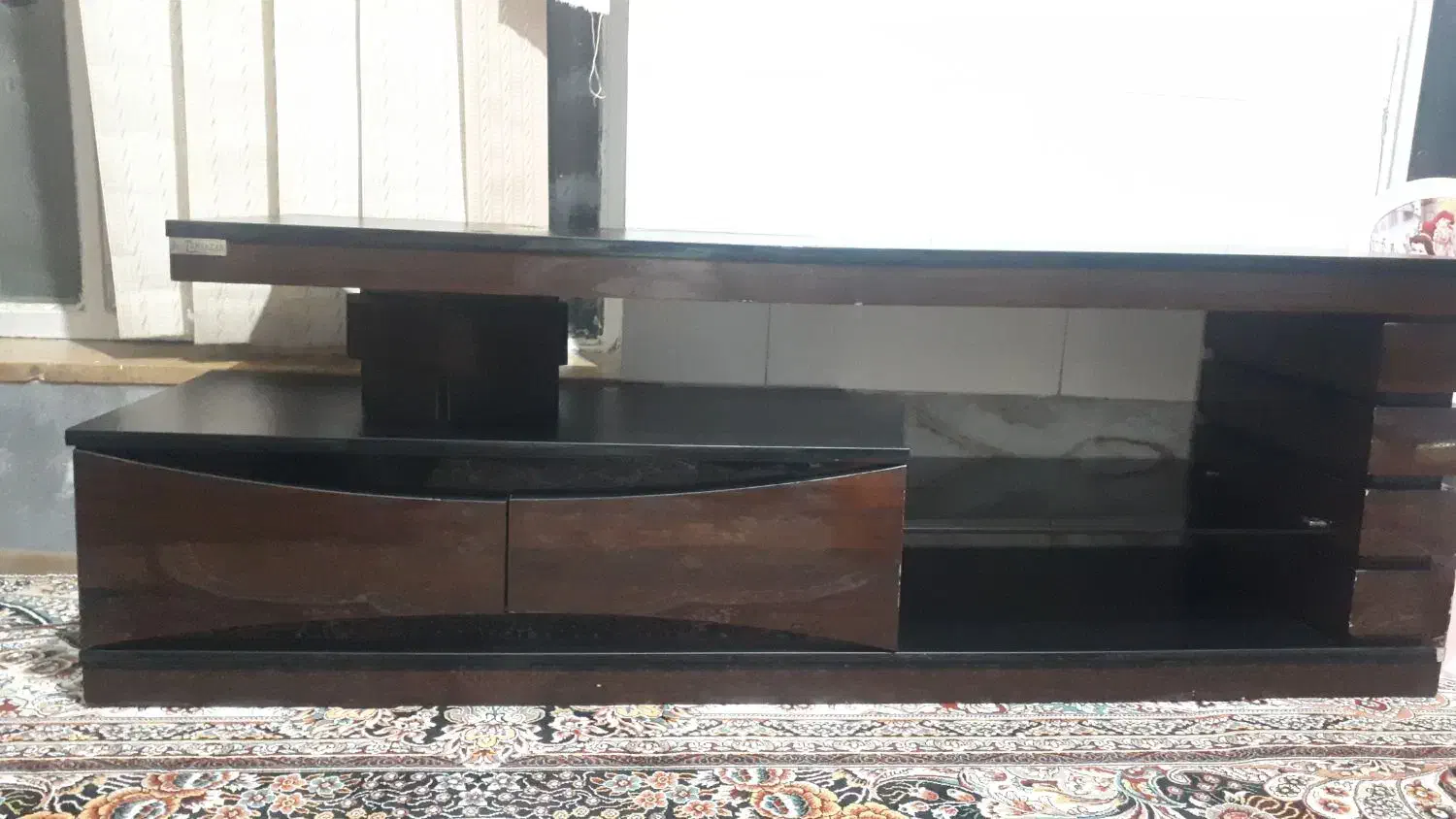 میز زیرتلویزیونی در حد نو|میز تلویزیون|مرودشت, ثبت احوال|دیوار